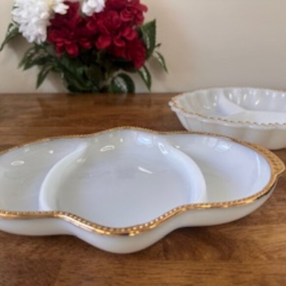 Vintage Milk Glass Divided Dishes Gold Trim Fire King Anchor Hocking Serving Pla - Picture 7 of 8